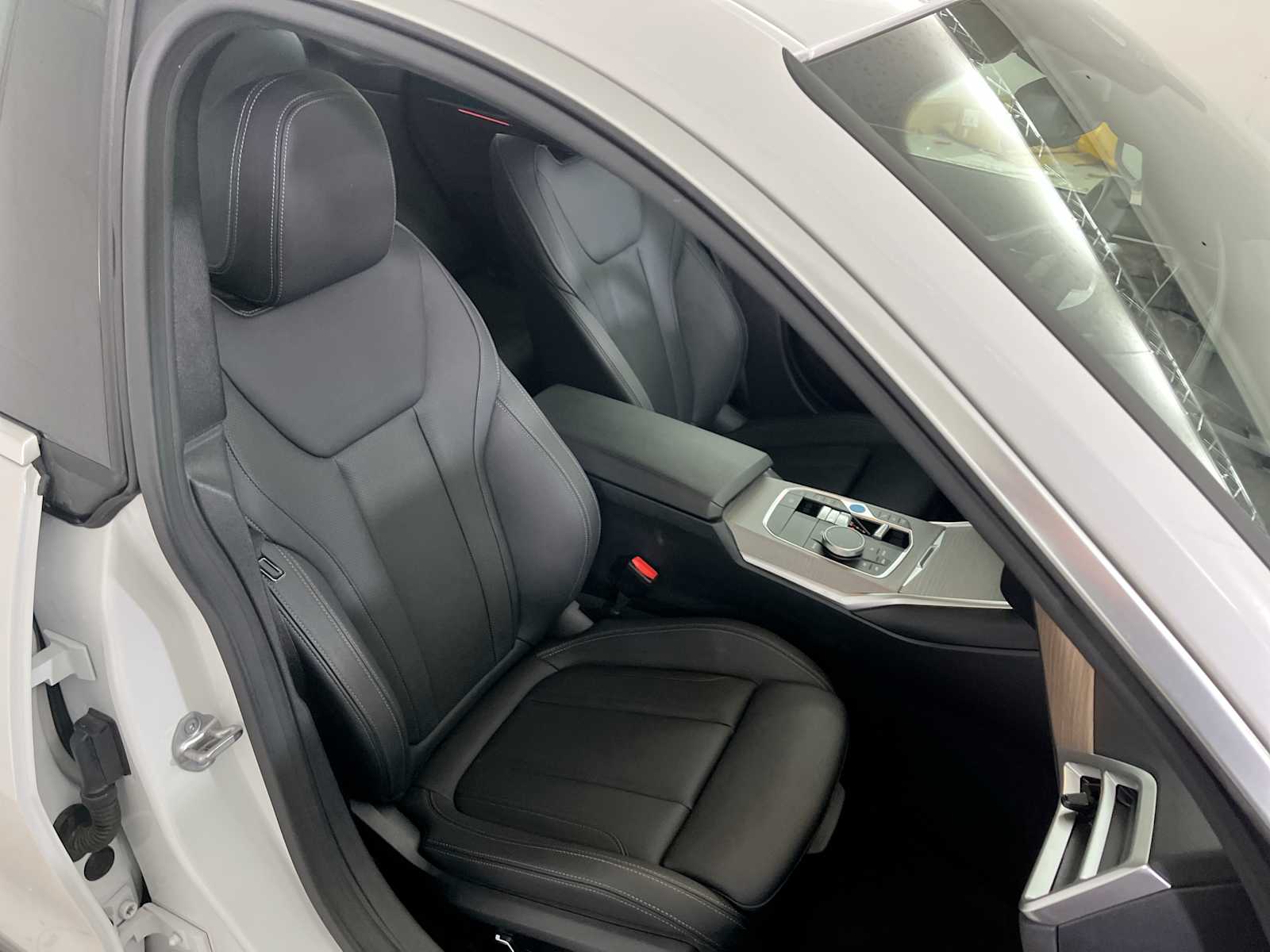 Thumbnail: 2025 BMW i4 - 26