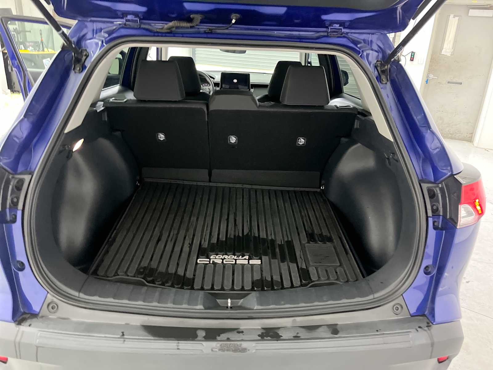 Thumbnail: 2024 Toyota Corolla Cross - 25