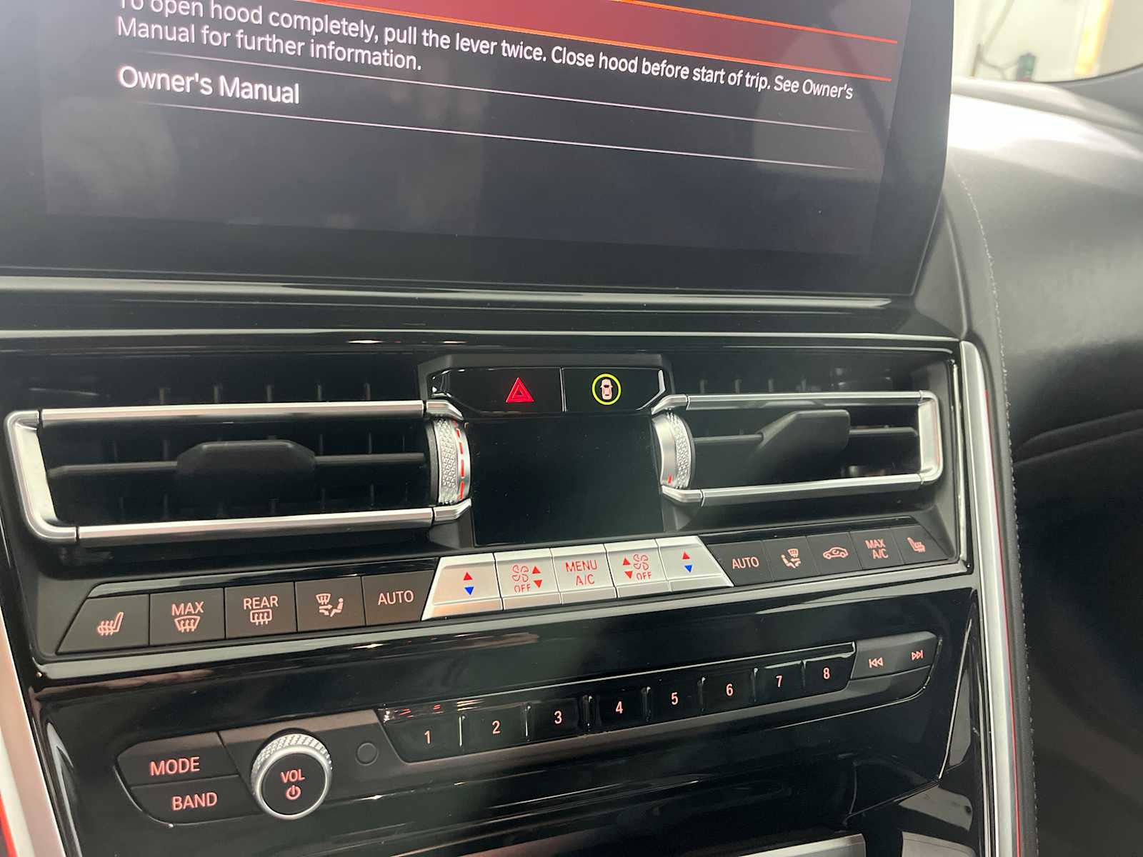 Thumbnail: 2025 BMW 8 Series - 22