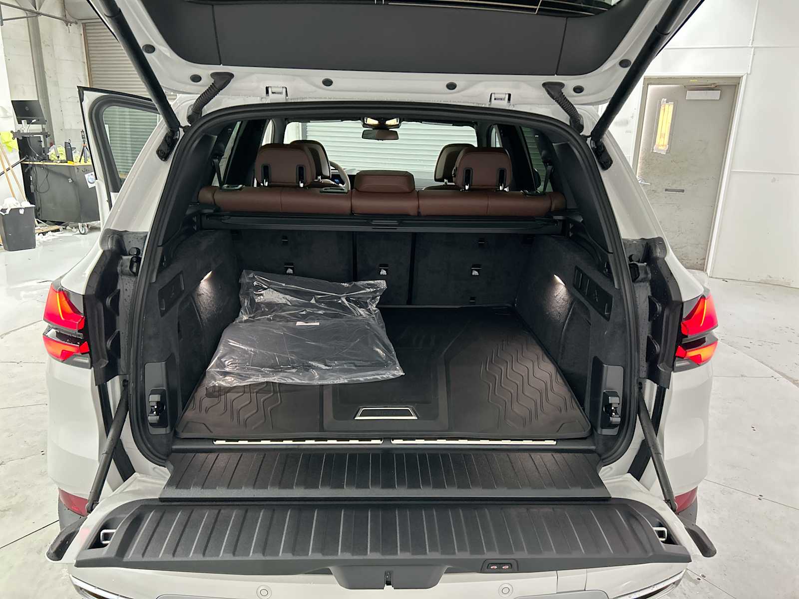 Thumbnail: 2026 BMW X5 - 21