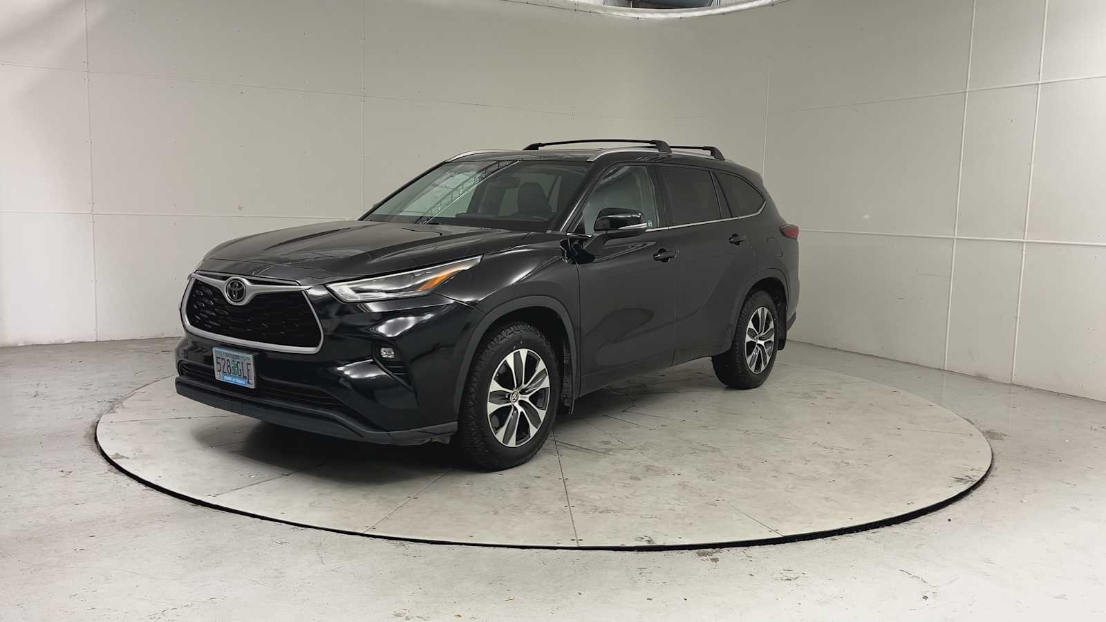 Thumbnail: 2021 Toyota Highlander - 6