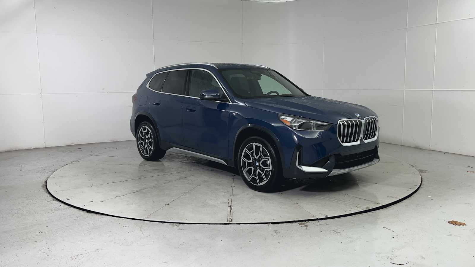Thumbnail: 2026 BMW X1 - 8