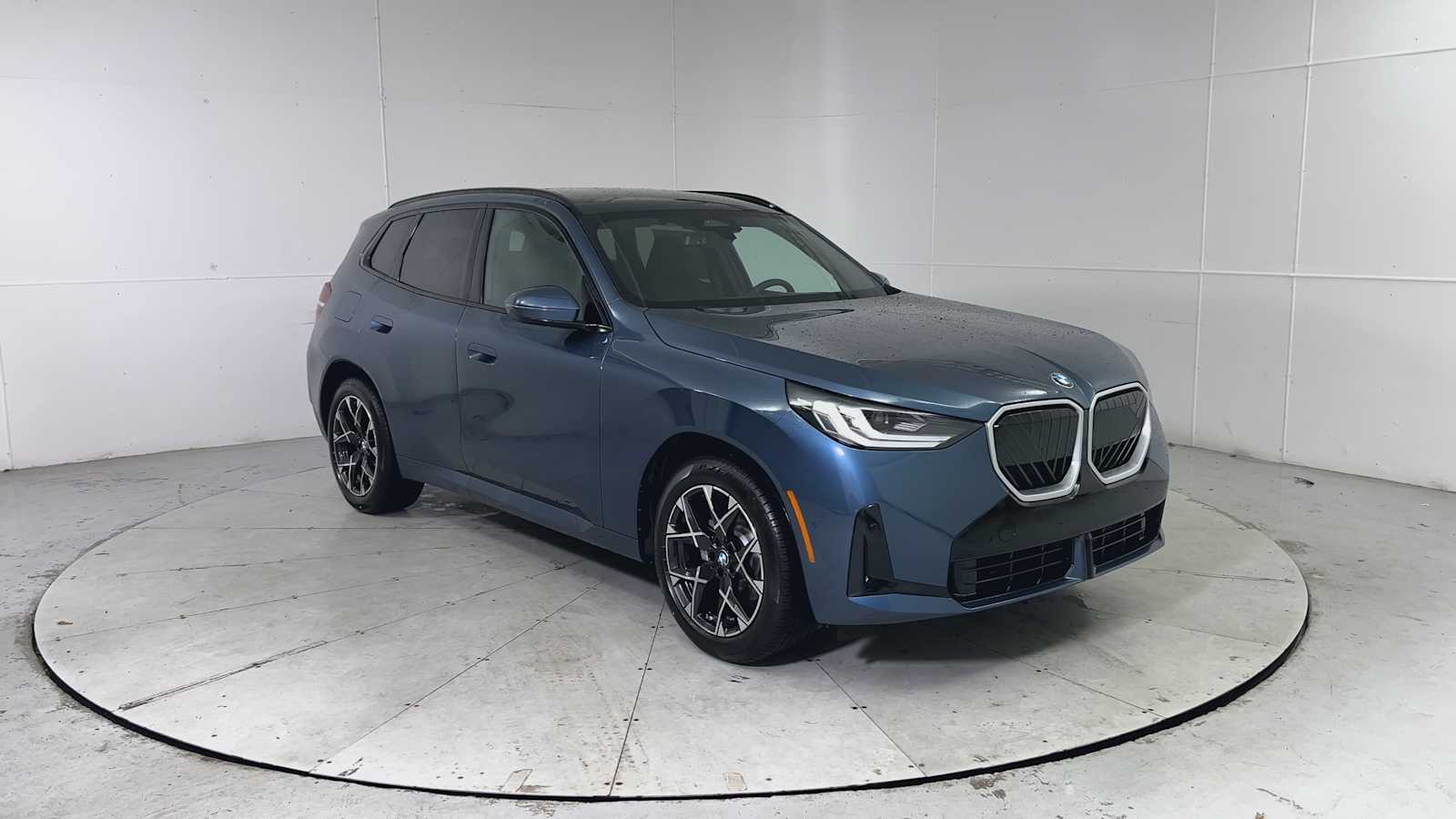 Thumbnail: 2026 BMW X3 - 8