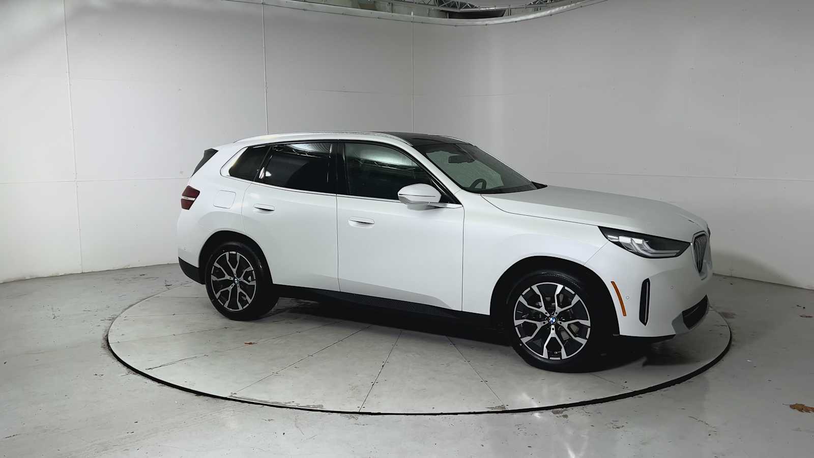 Thumbnail: 2026 BMW X3 - 8