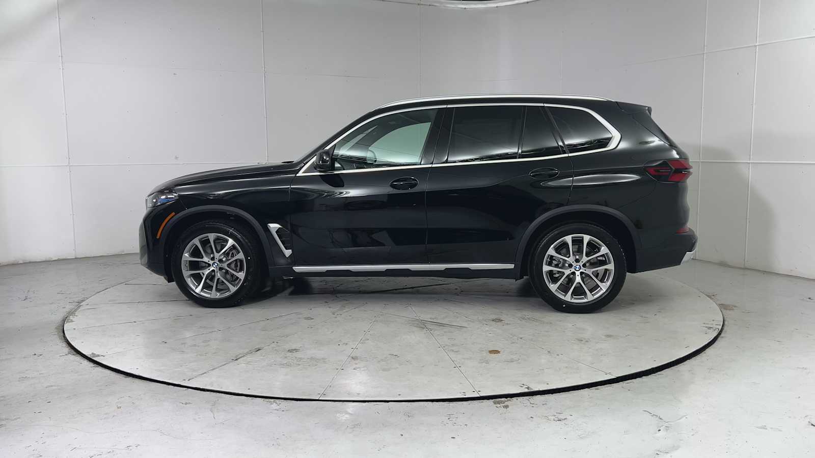 Thumbnail: 2026 BMW X5 - 5