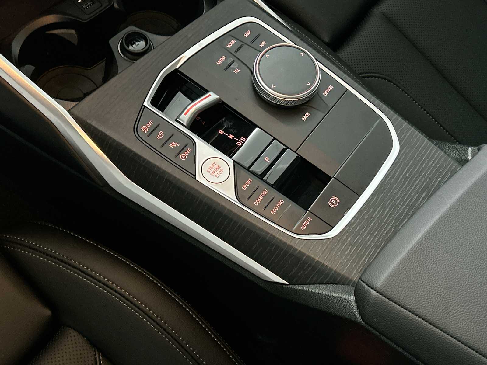 Thumbnail: 2025 BMW 3 Series - 22