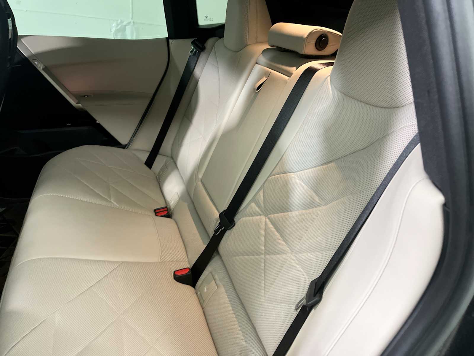 Thumbnail: 2023 BMW iX - 24