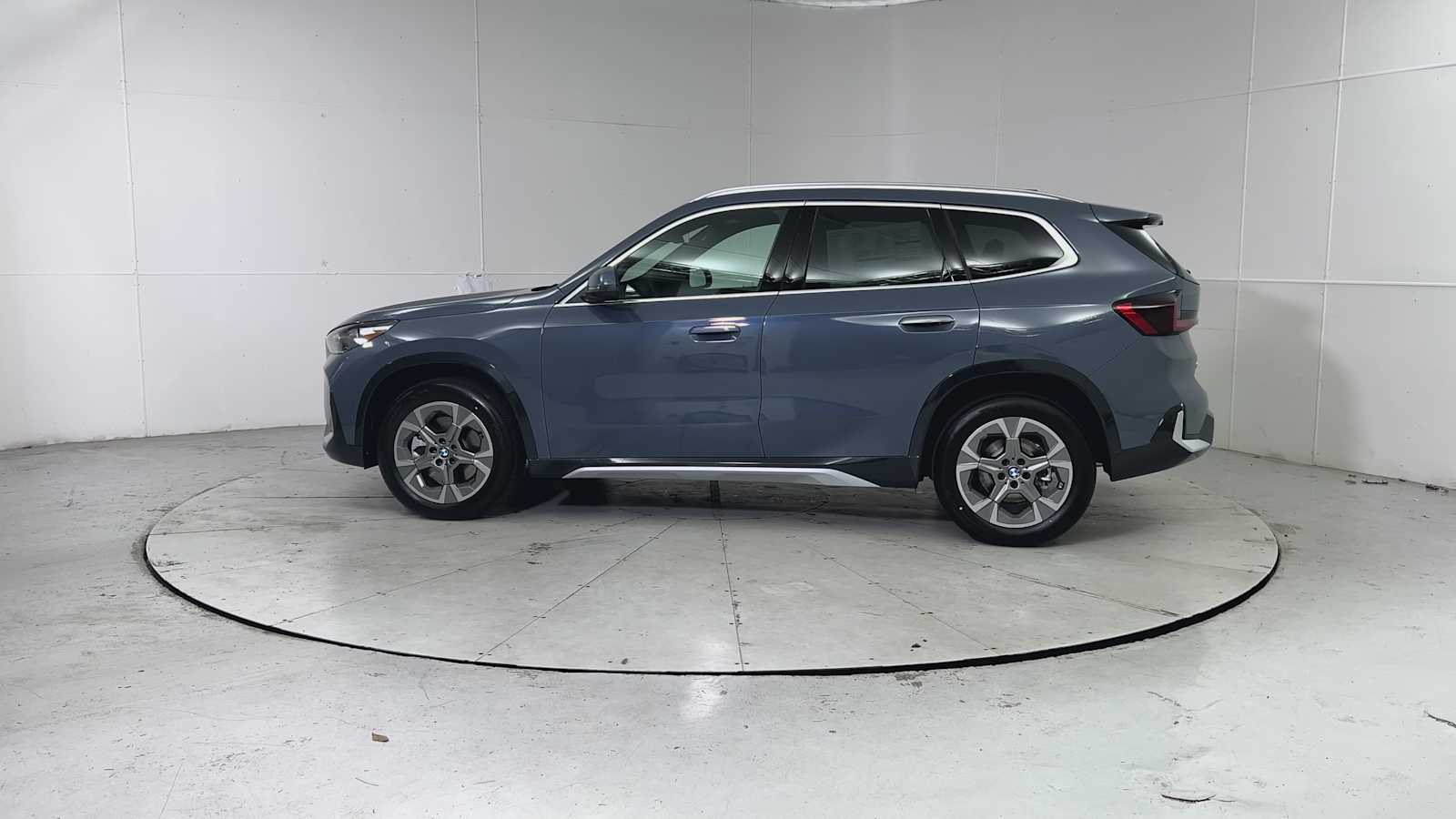 Thumbnail: 2026 BMW X1 - 4