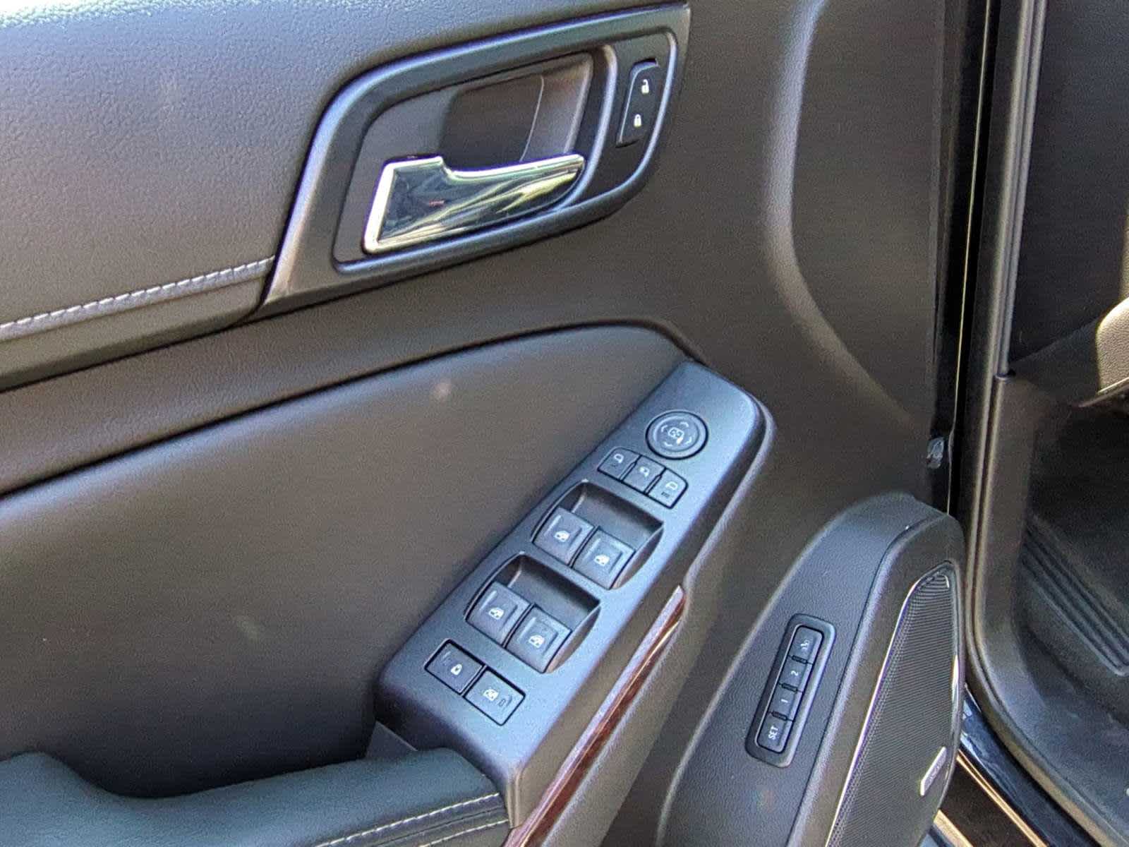 Thumbnail: 2017 GMC Yukon XL - 17