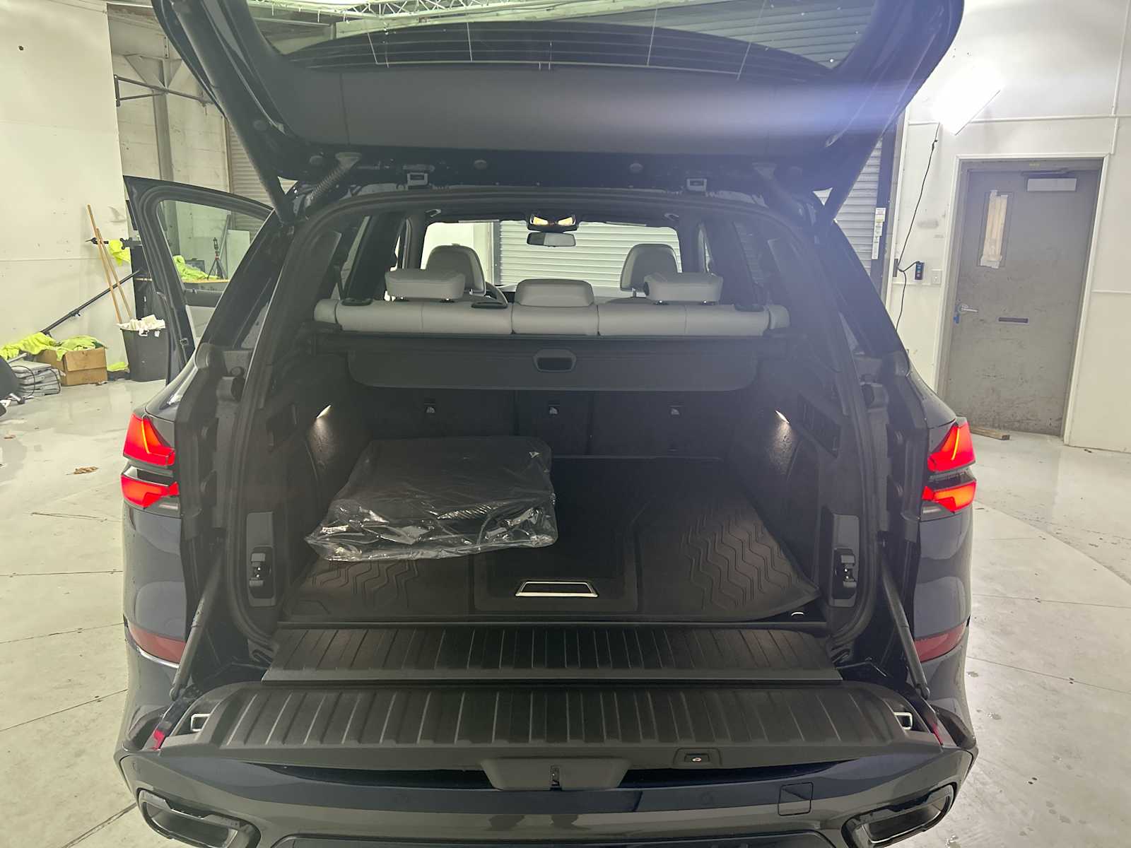 Thumbnail: 2026 BMW X5 - 21