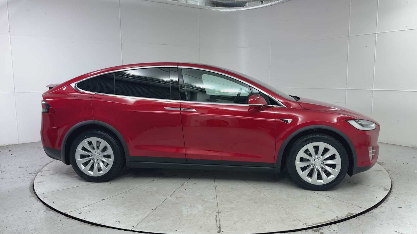Thumbnail: 2020 Tesla Model X - 9