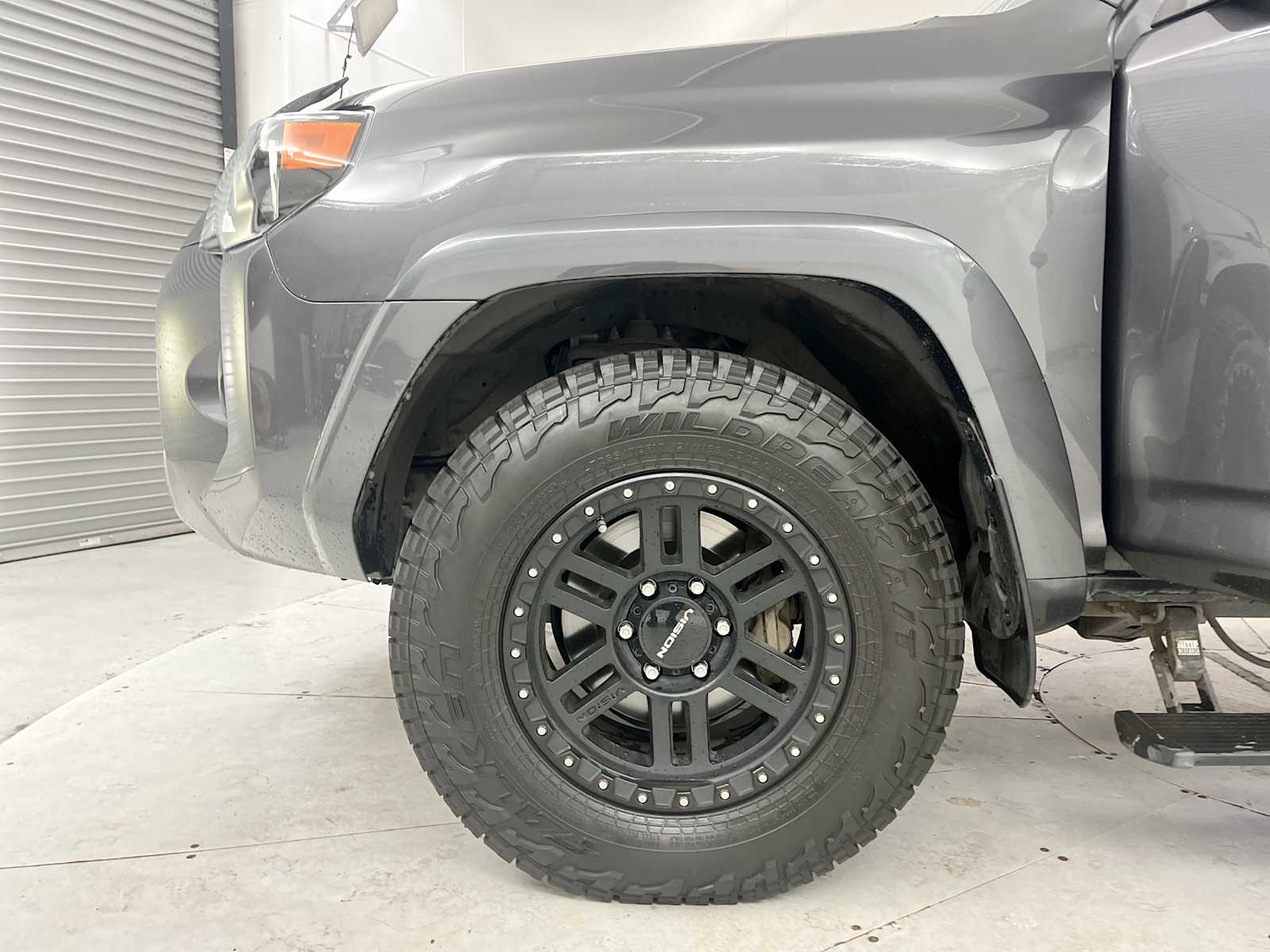Thumbnail: 2020 Toyota 4Runner - 24