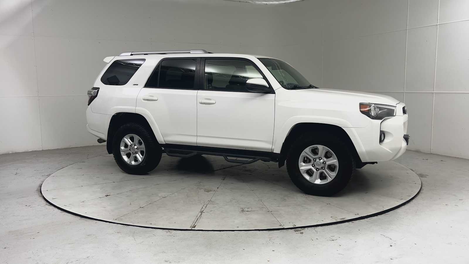 Thumbnail: 2016 Toyota 4Runner - 7