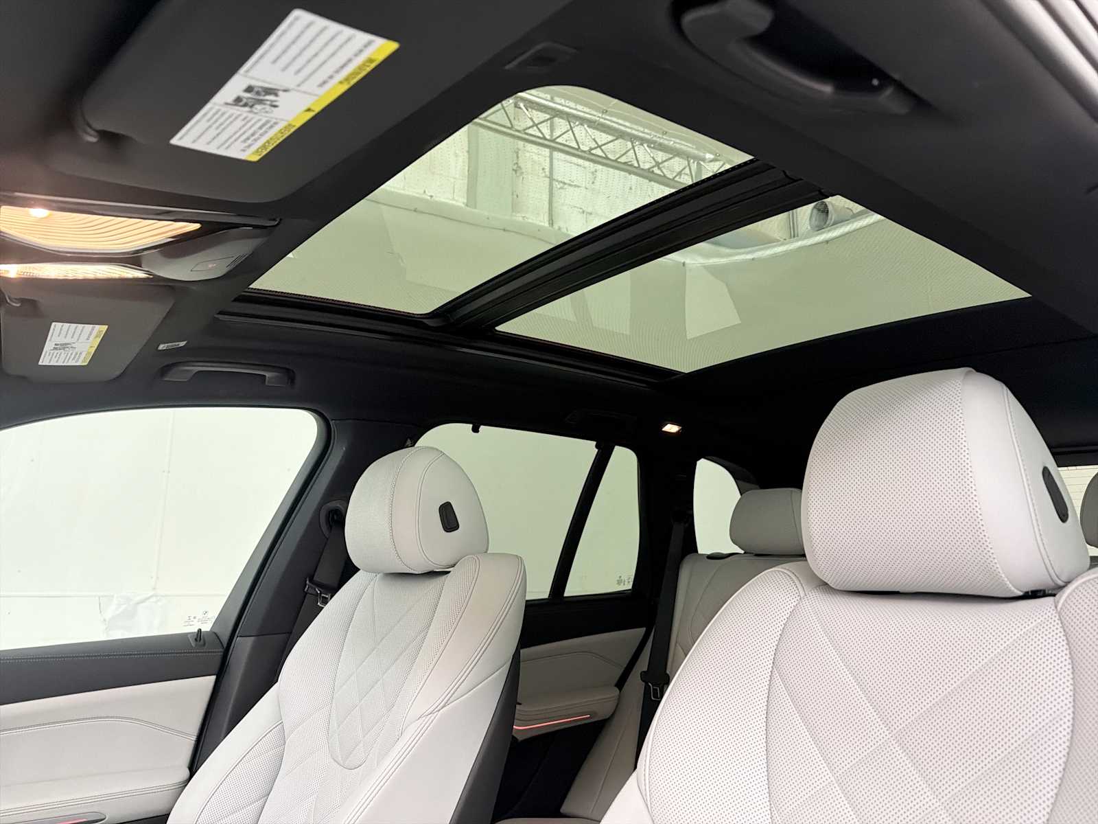 Thumbnail: 2023 BMW X5 - 15