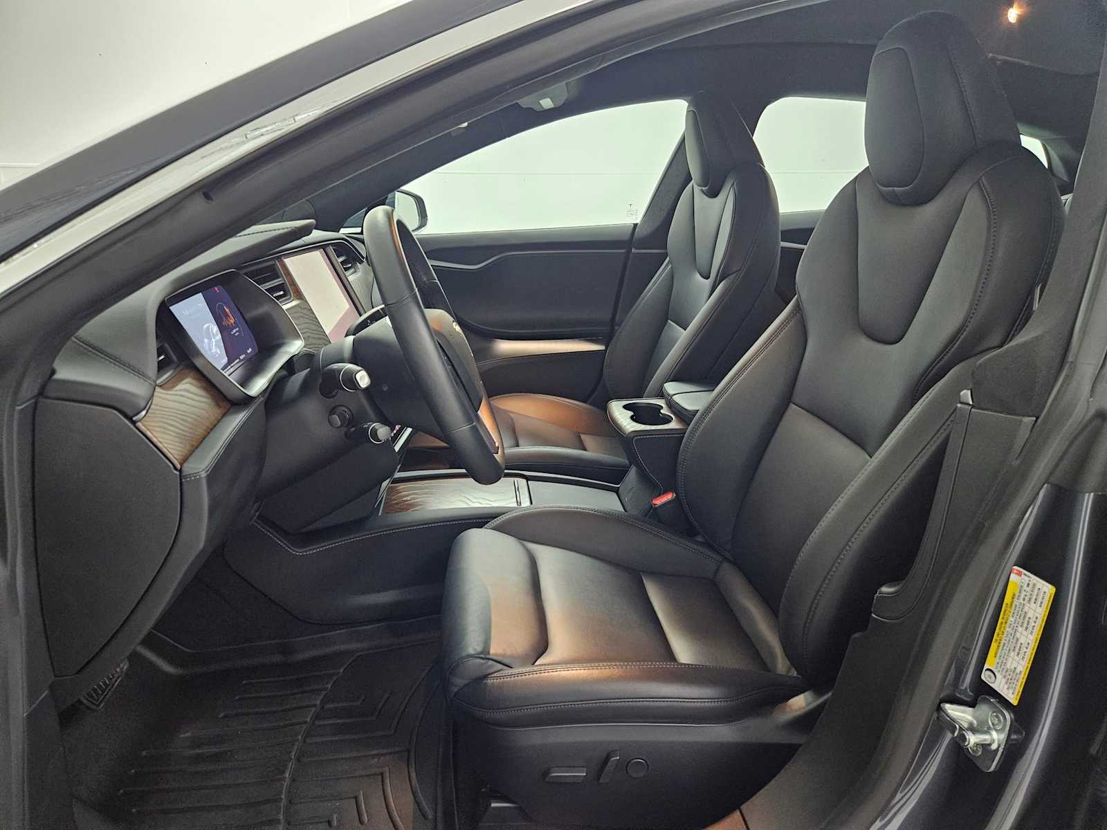 Thumbnail: 2020 Tesla Model S - 16