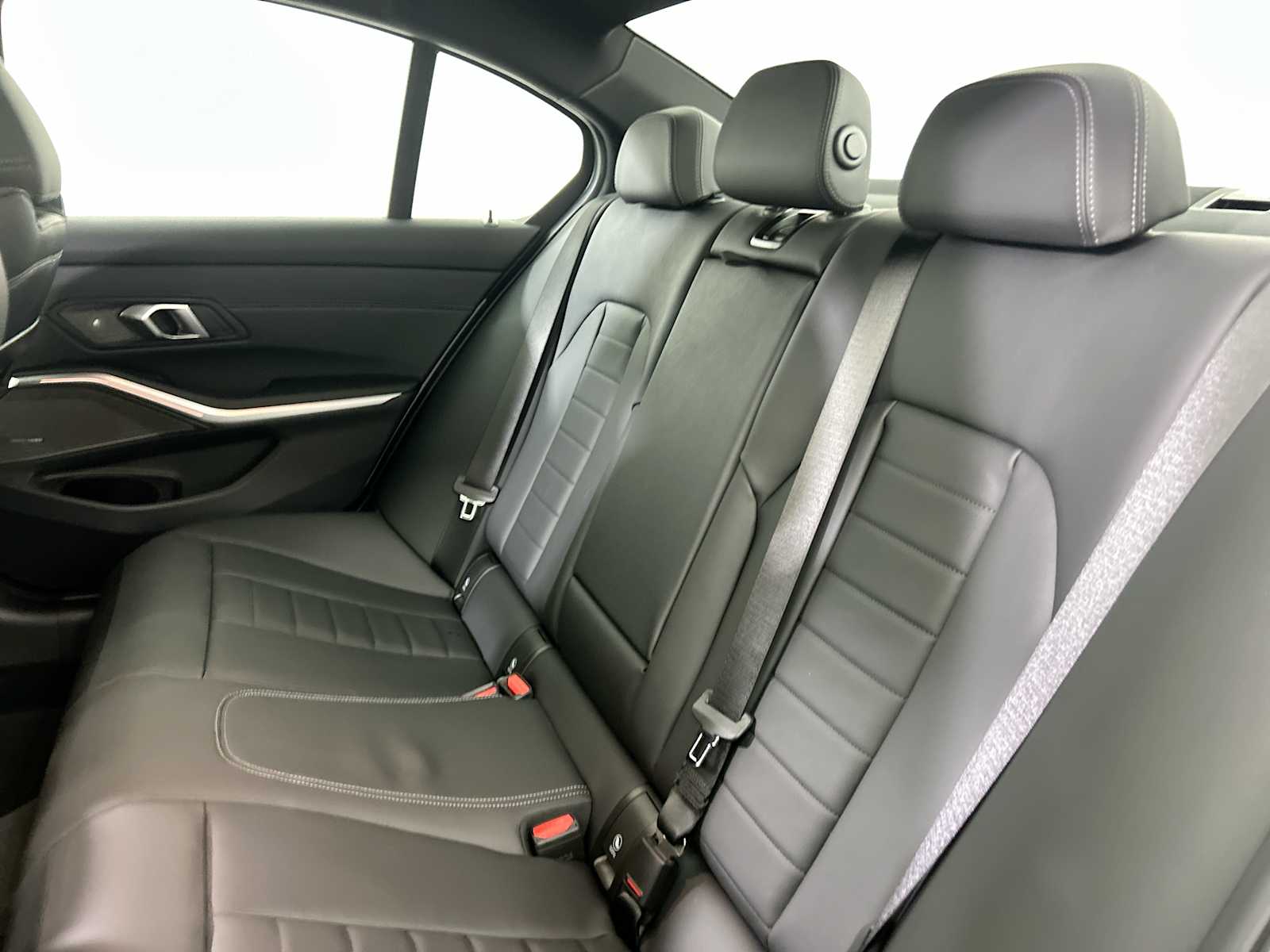 Thumbnail: 2026 BMW 3 Series - 25