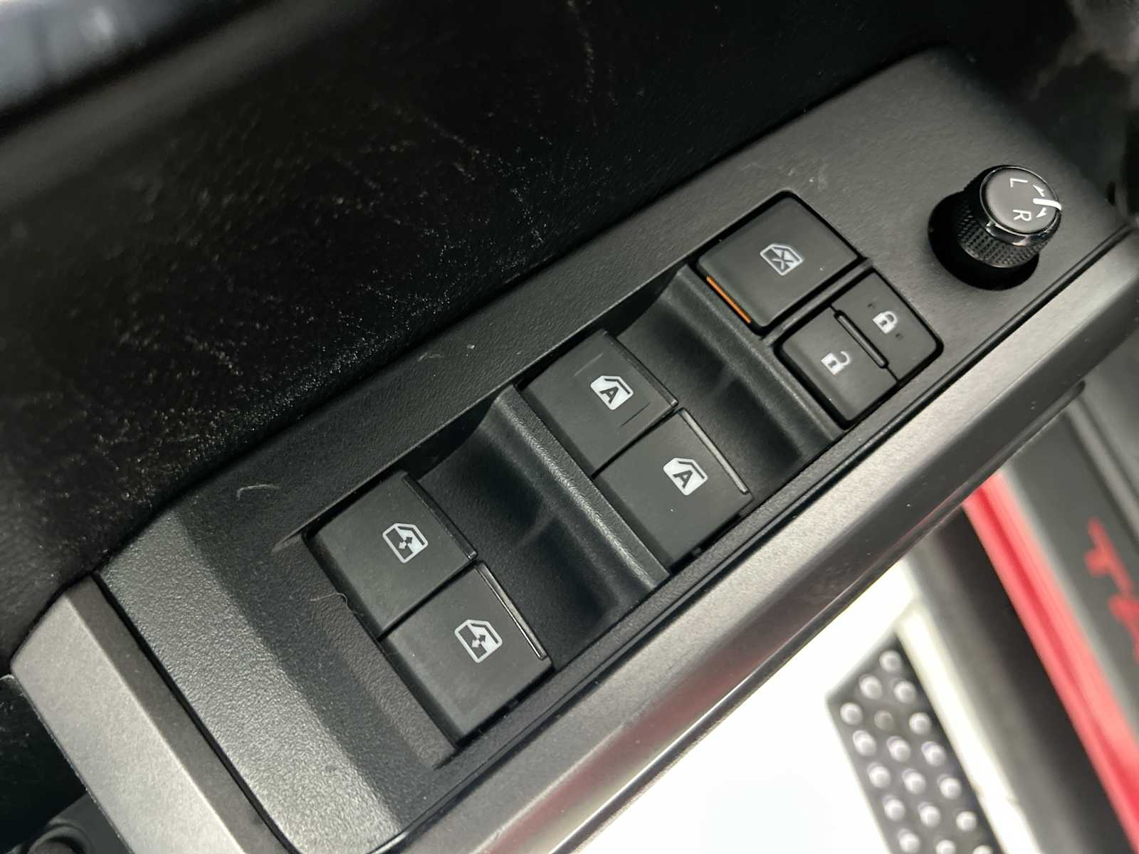 Thumbnail: 2021 Toyota Tacoma - 15