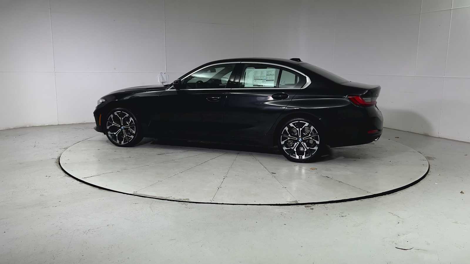 2026 BMW 3 Series 330i - Photo 4