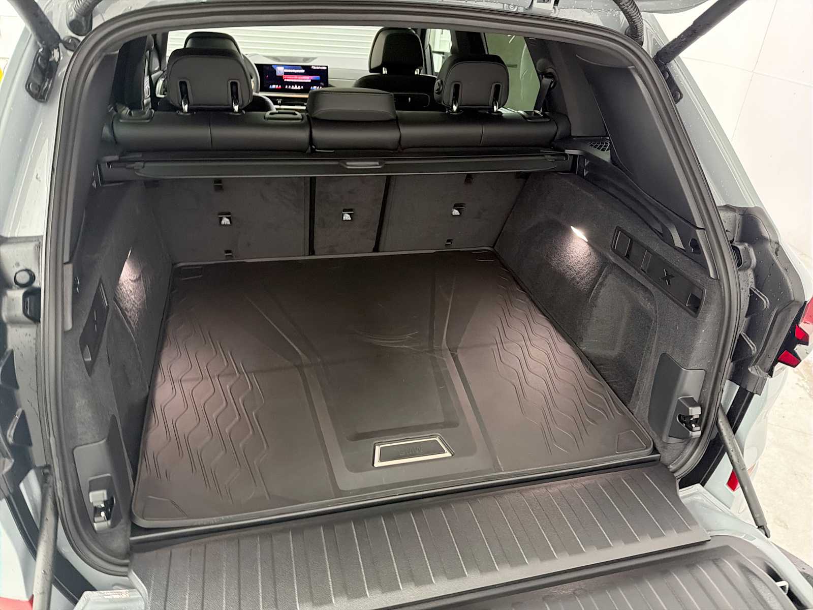 Thumbnail: 2026 BMW X5 - 21