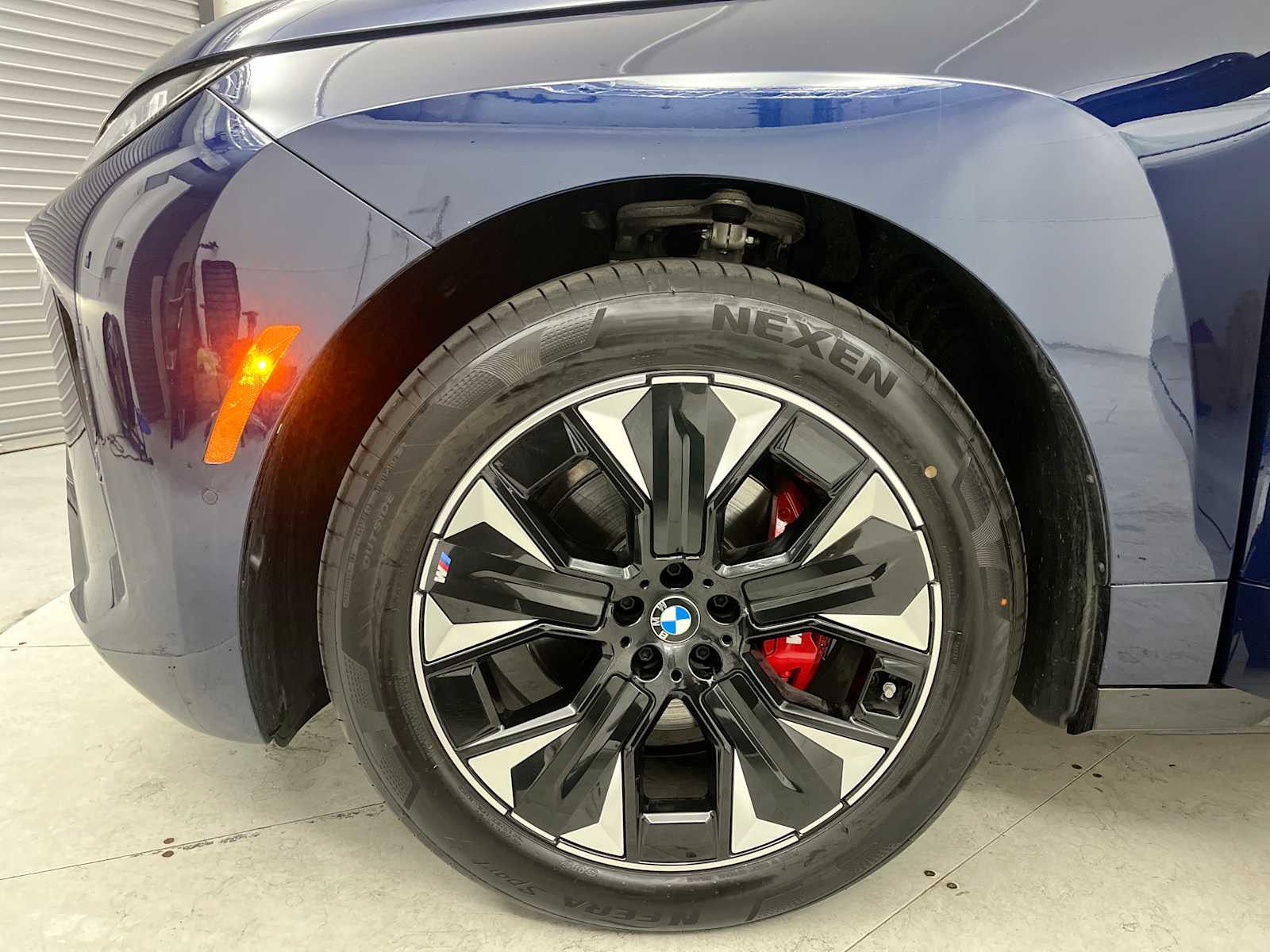 Thumbnail: 2026 BMW iX - 24