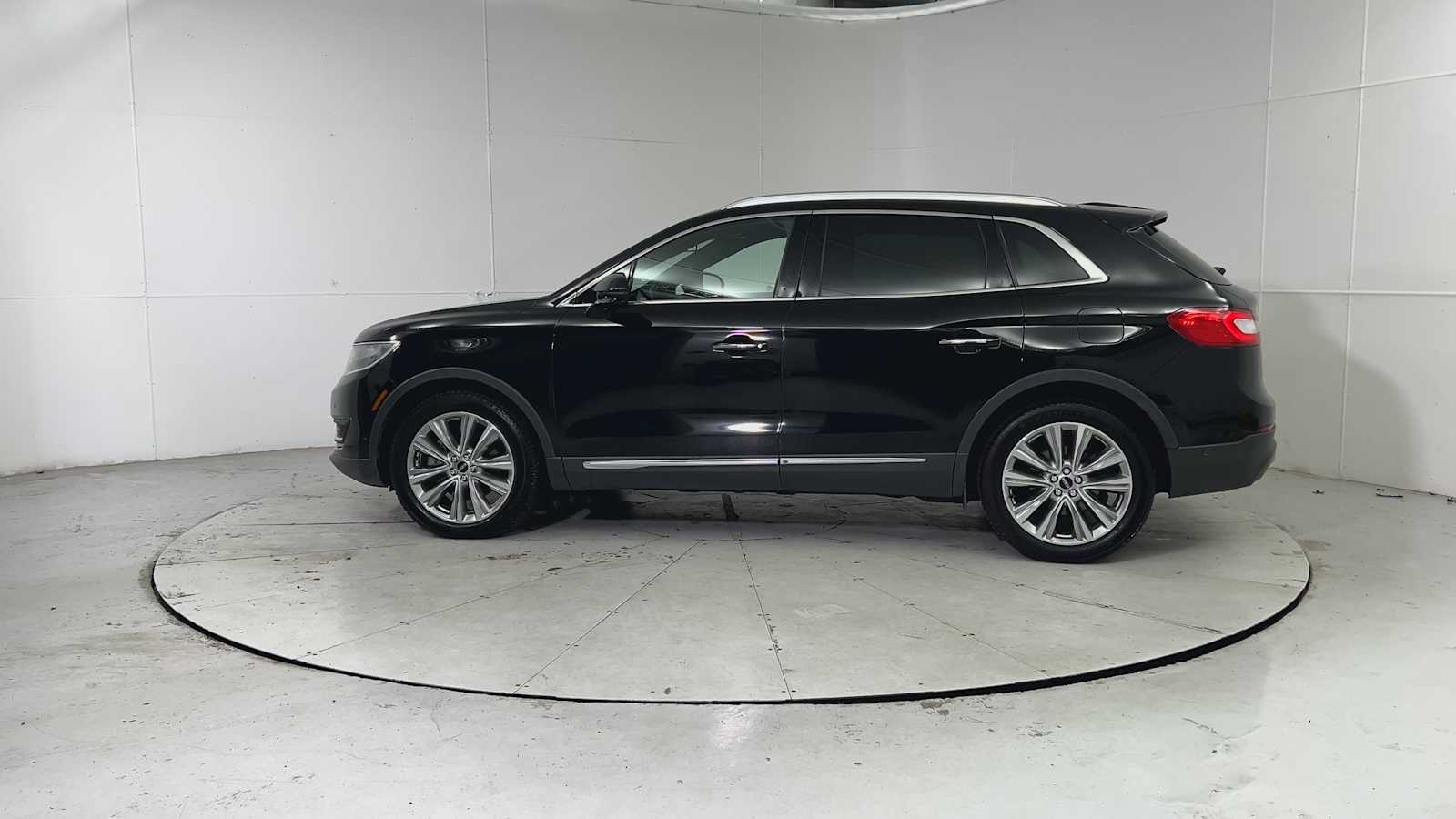 Thumbnail: 2016 Lincoln MKX - 5