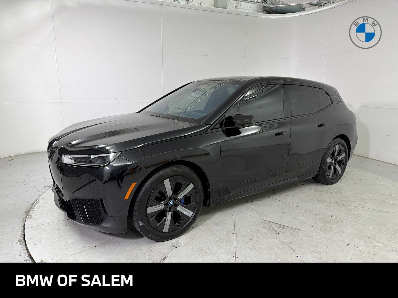 Thumbnail: 2023 BMW iX - 1