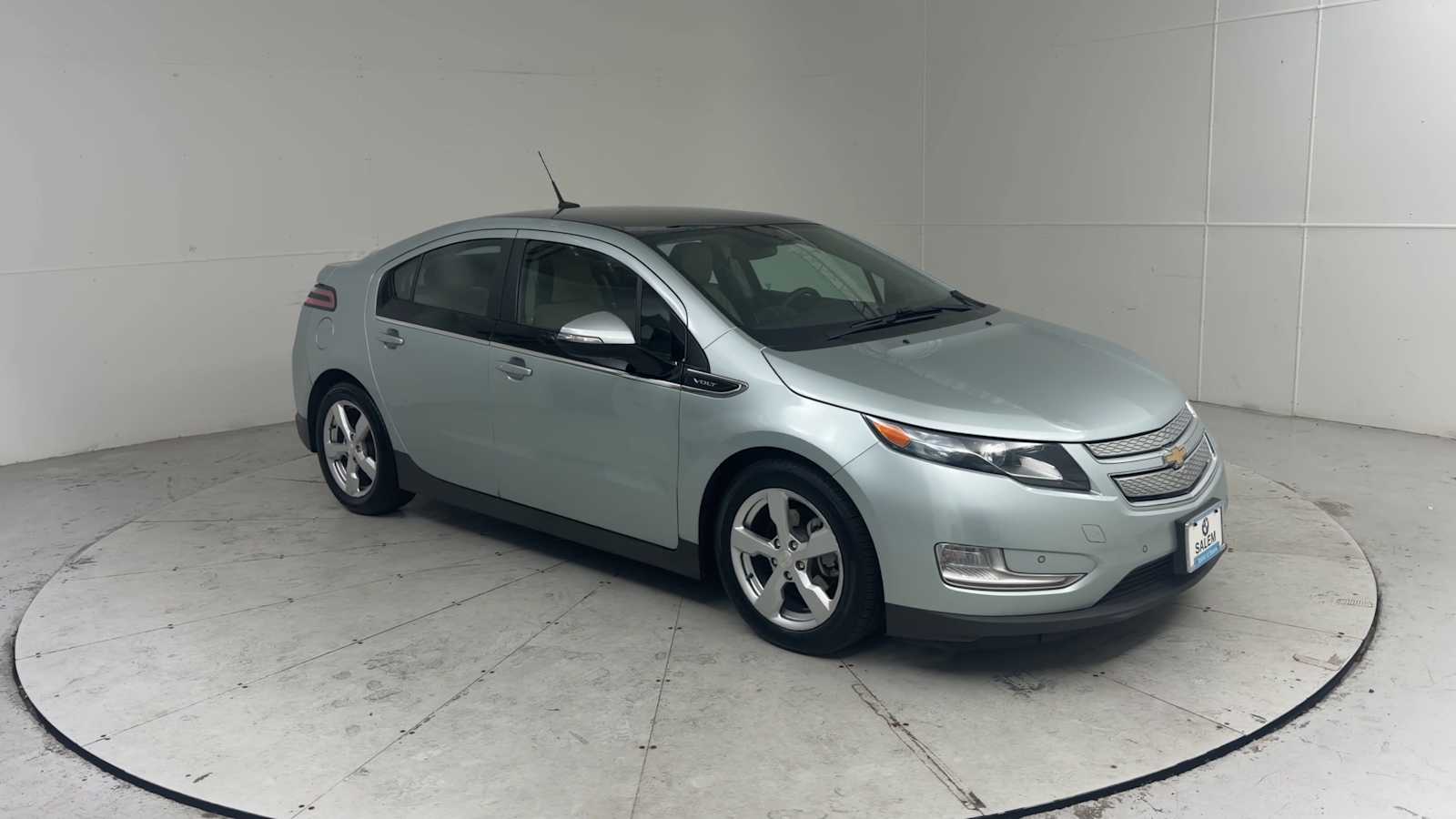 Thumbnail: 2012 Chevrolet Volt - 8