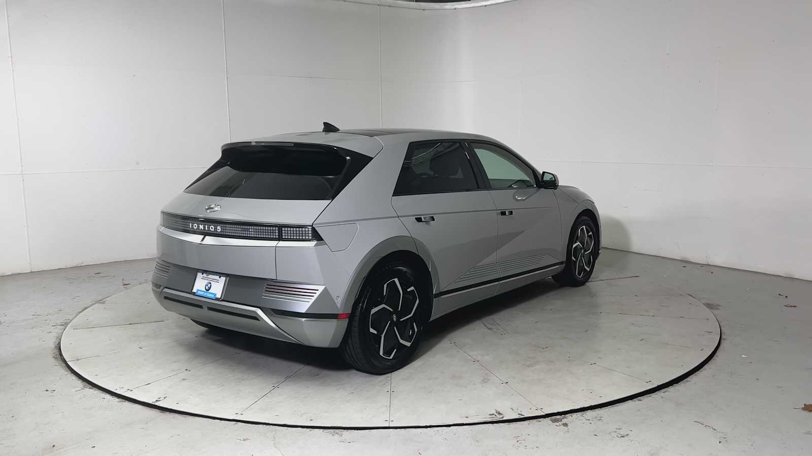 2024 Hyundai Ioniq 5 Limited photo 2