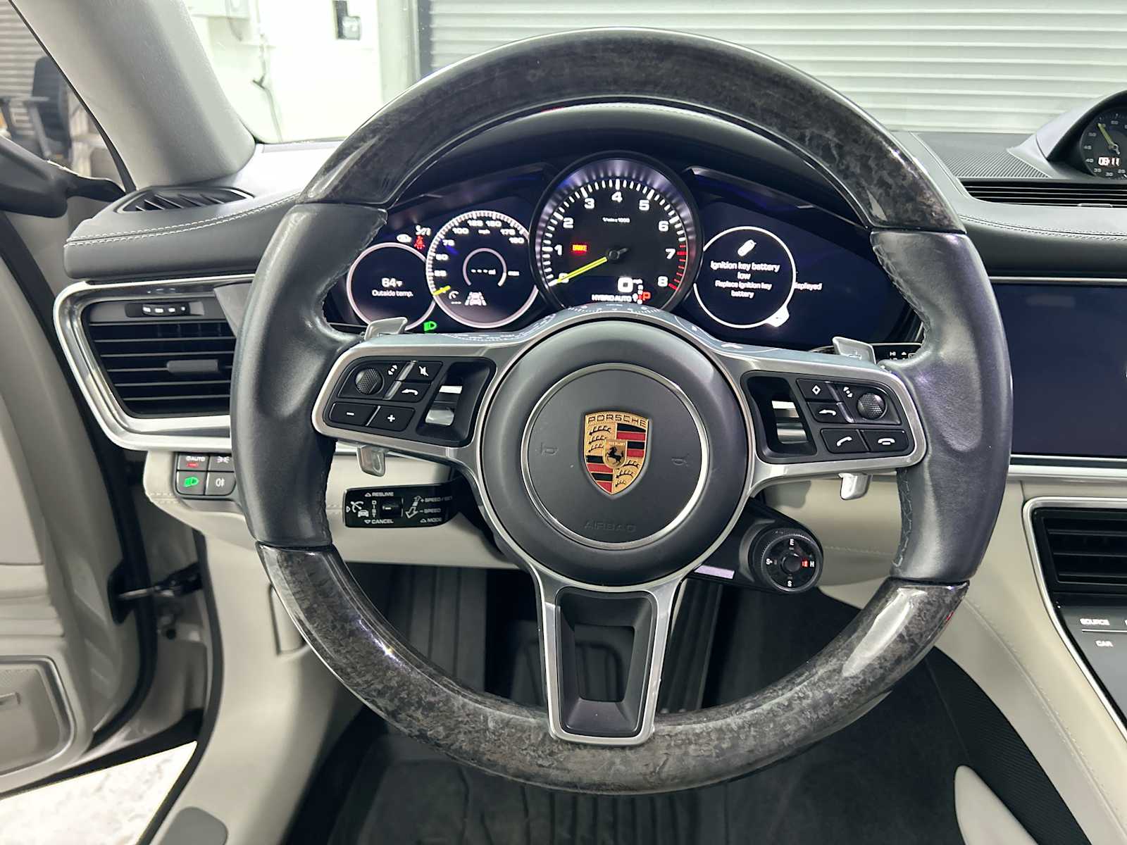 Thumbnail: 2018 Porsche Panamera - 11