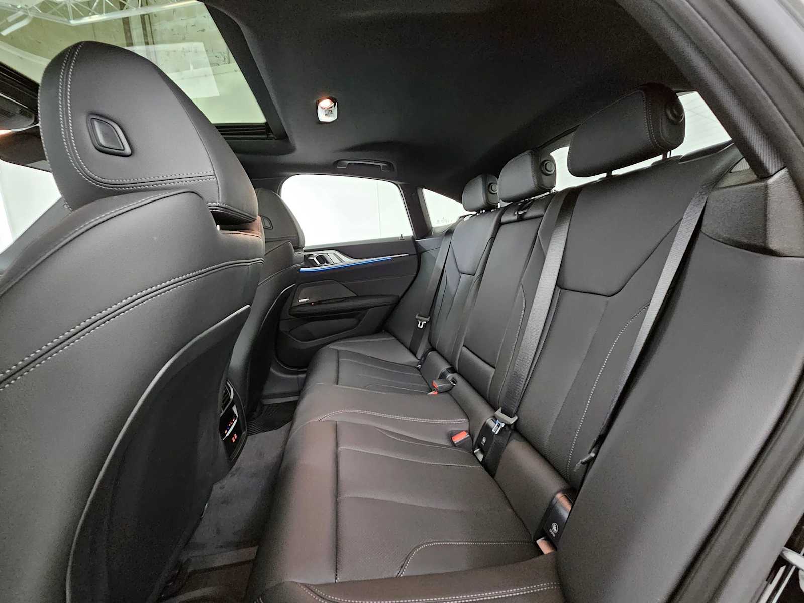 2025 BMW i4 xDrive40 21