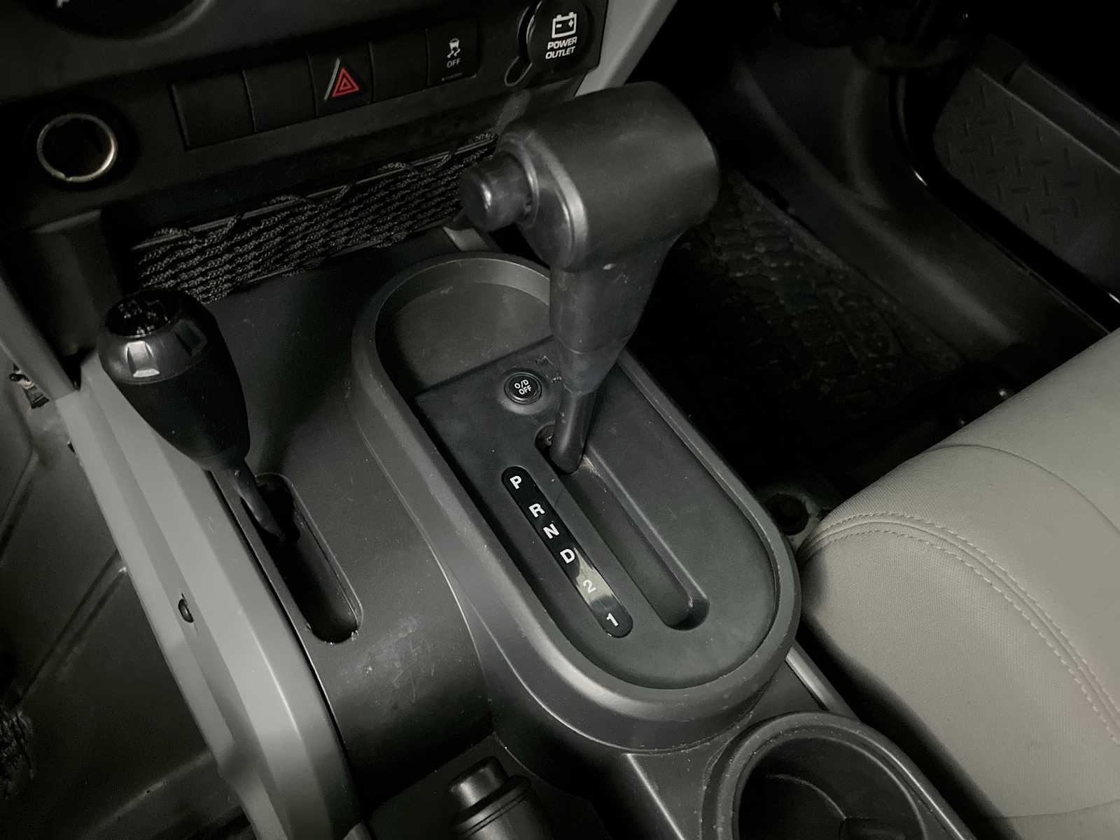 Thumbnail: 2010 Jeep Wrangler - 27