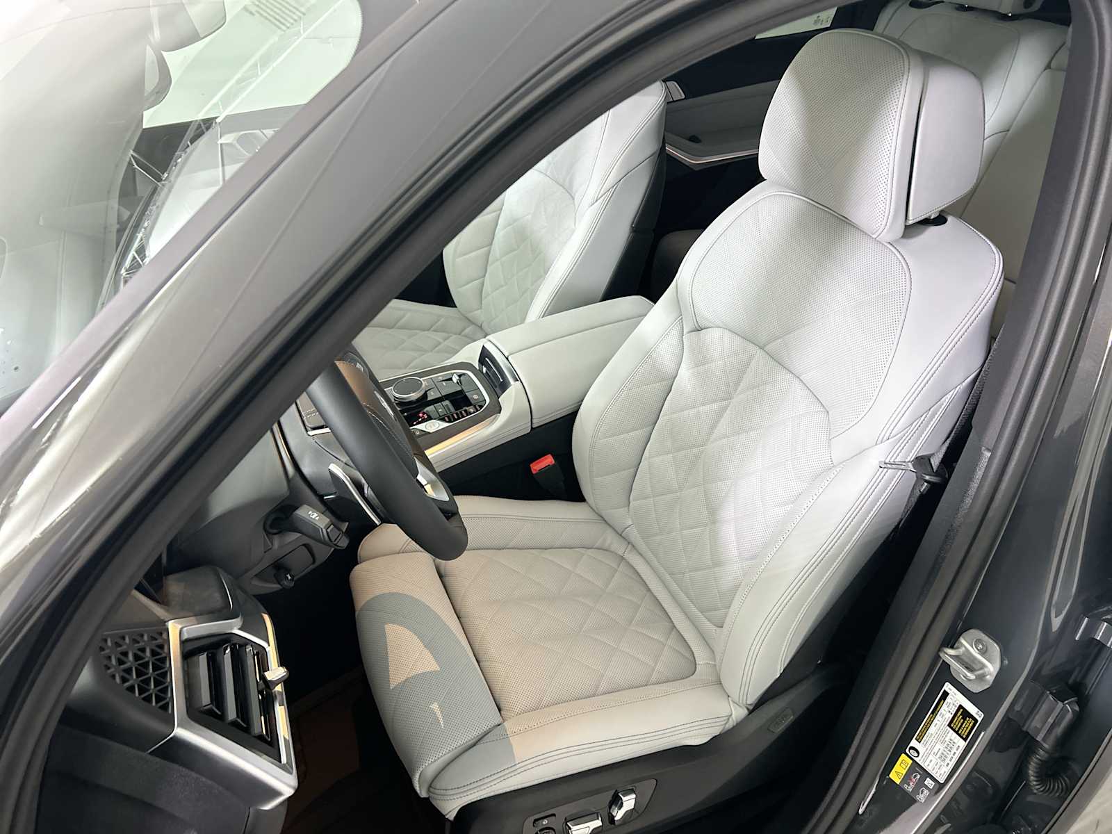 Thumbnail: 2026 BMW X5 - 13