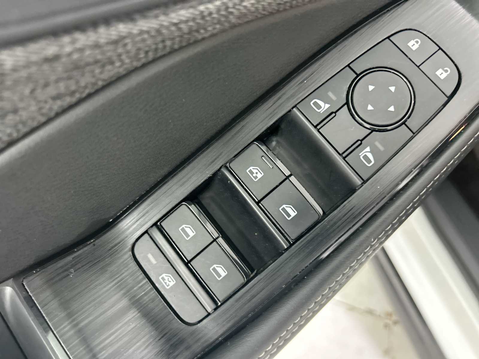 Thumbnail: 2022 Nissan Rogue - 15