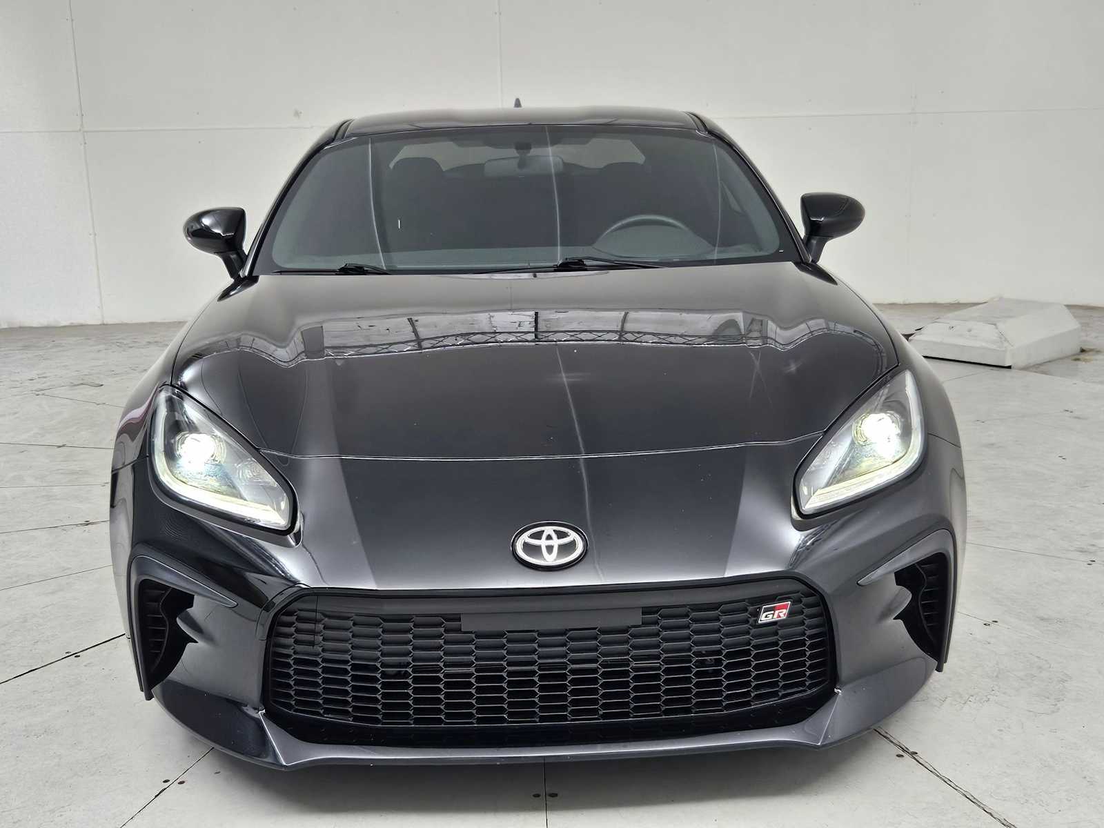 Thumbnail: 2023 Toyota GR86 - 8