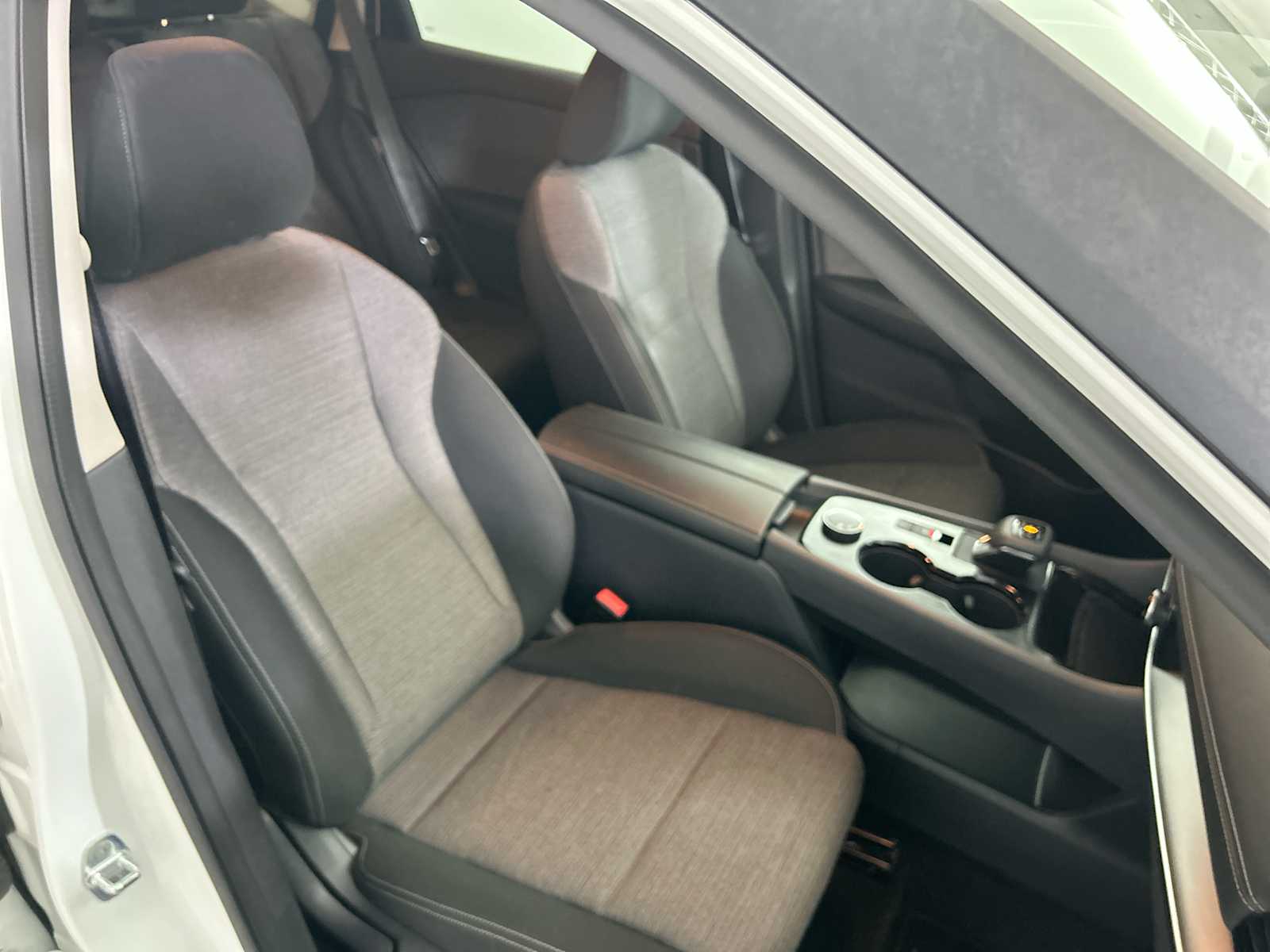 Thumbnail: 2022 Nissan Rogue - 24