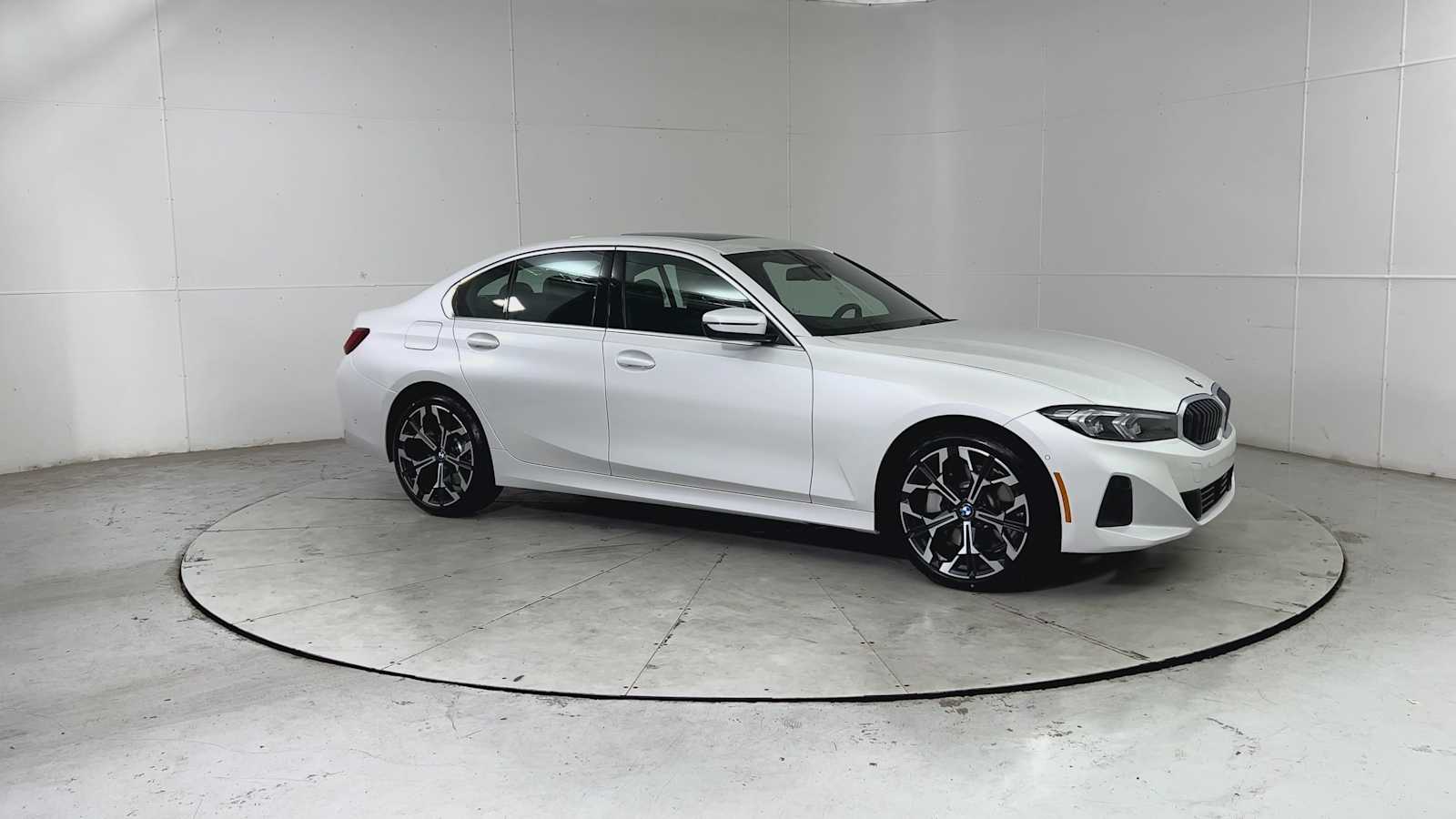 Thumbnail: 2025 BMW 3 Series - 8