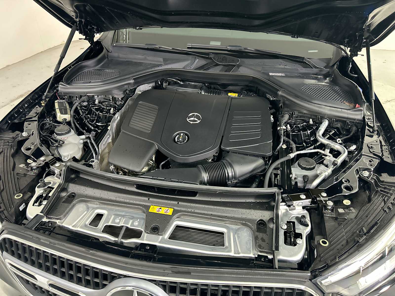 Thumbnail: 2023 Mercedes-Benz GLC - 18