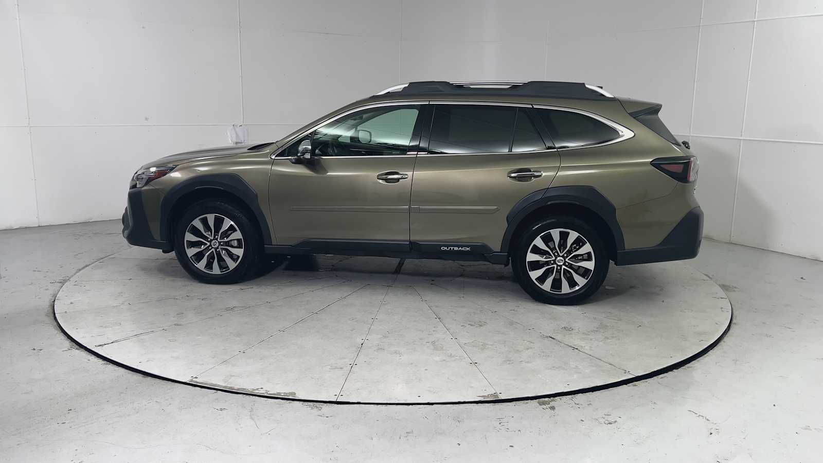 Thumbnail: 2023 Subaru Outback - 5