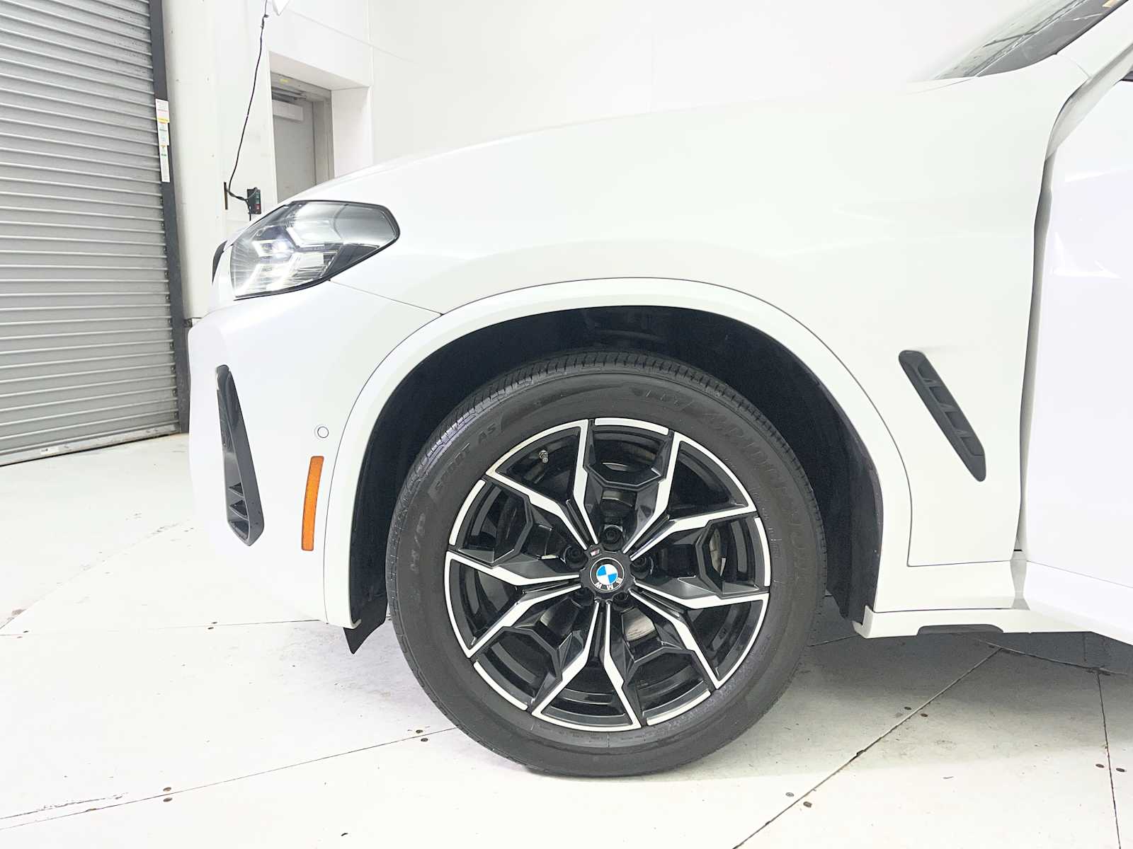 Thumbnail: 2023 BMW X3 - 25