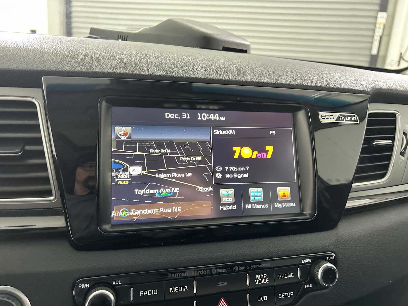 Thumbnail: 2017 Kia Niro - 12