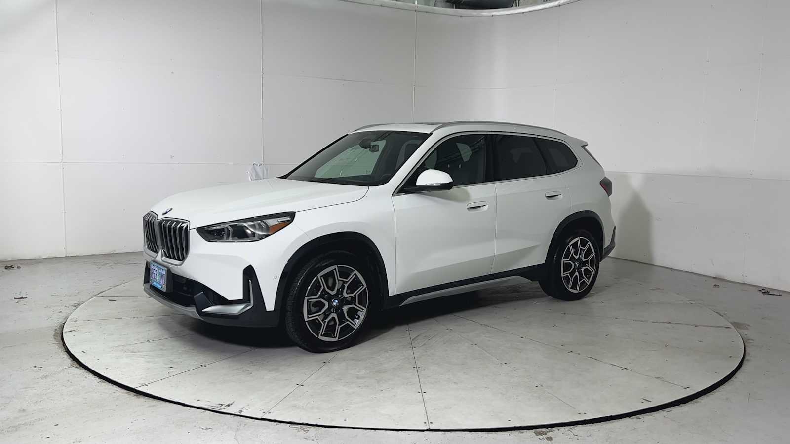Thumbnail: 2025 BMW X1 - 6