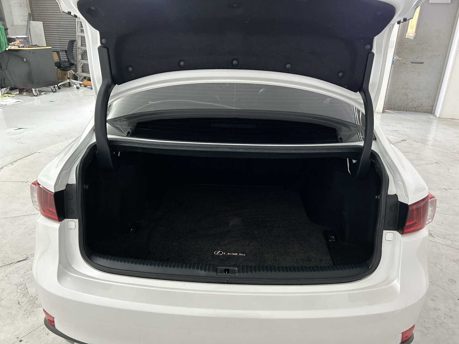 Thumbnail: 2016 Lexus IS - 21