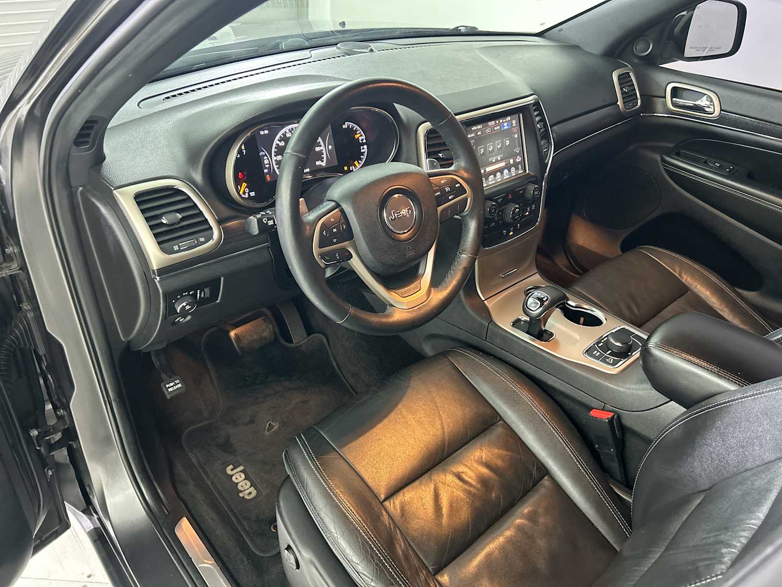 Thumbnail: 2014 Jeep Grand Cherokee - 11