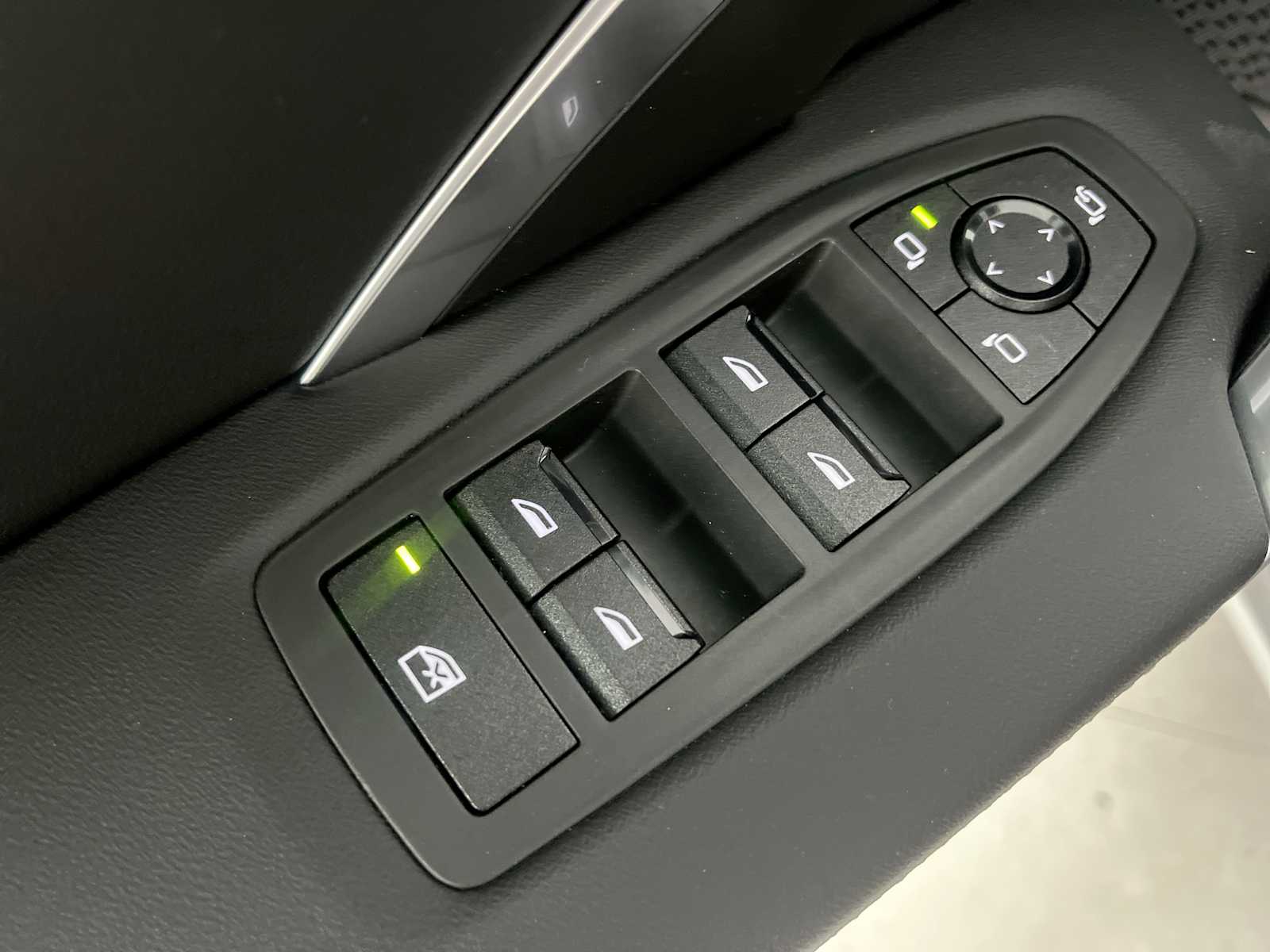 Thumbnail: 2025 BMW X1 - 15