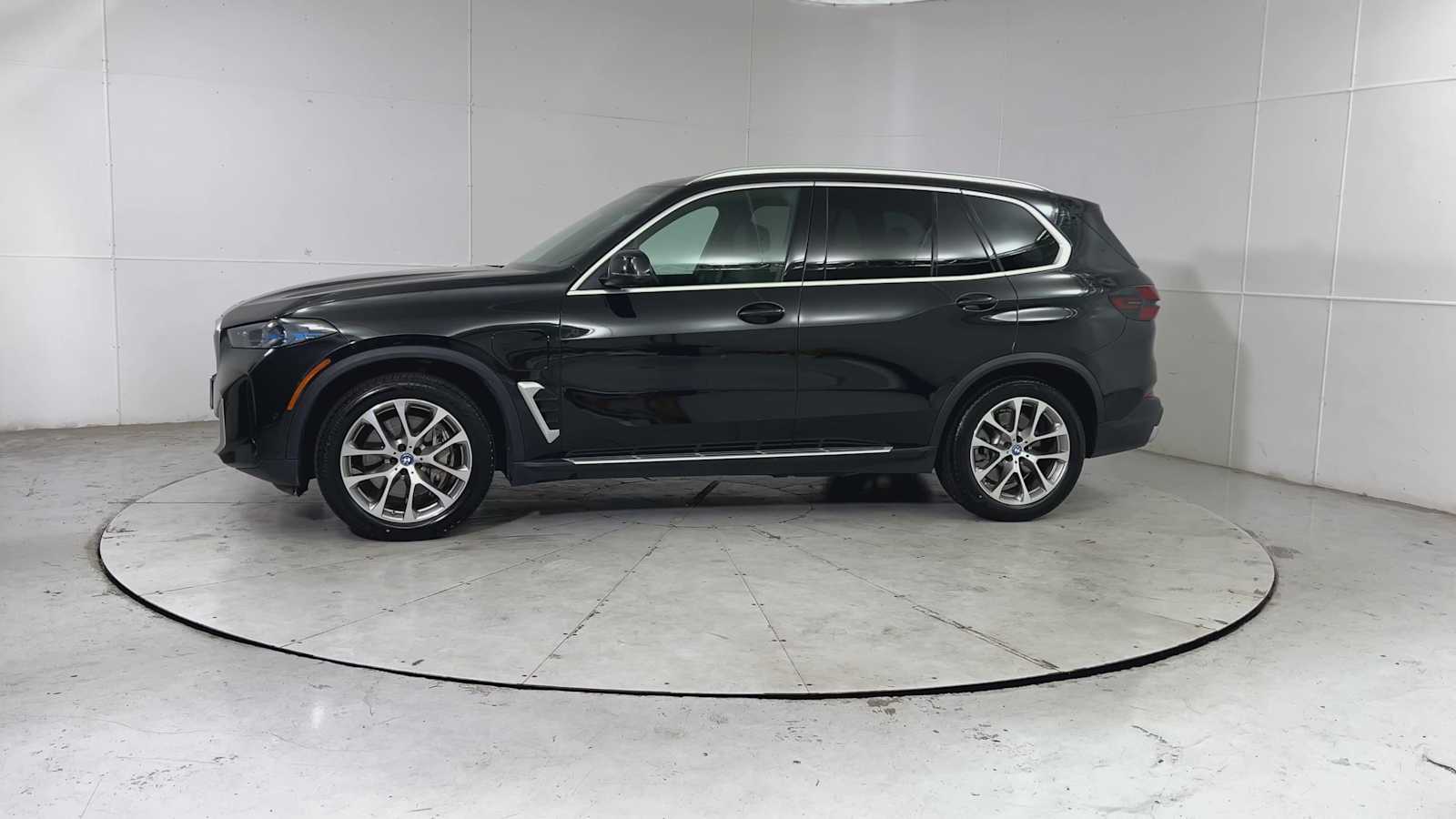 Thumbnail: 2025 BMW X5 - 5
