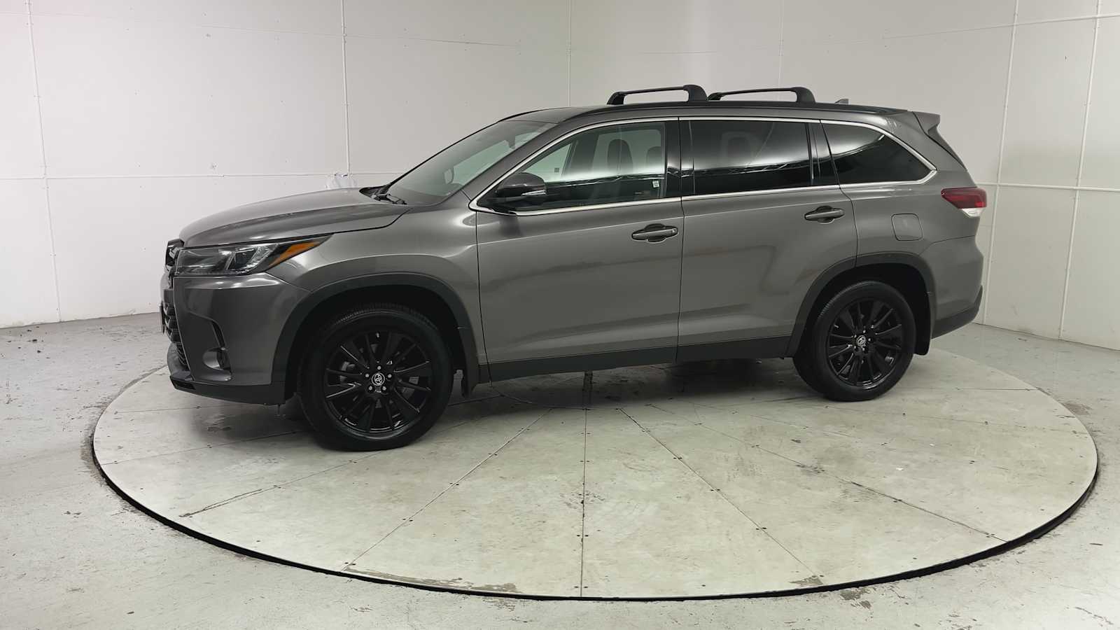 Thumbnail: 2019 Toyota Highlander - 4