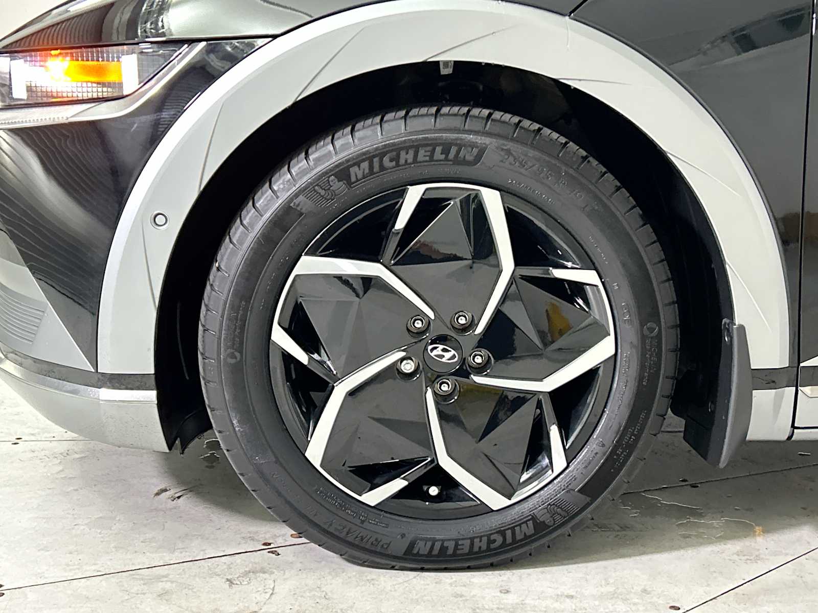 Thumbnail: 2024 Hyundai Ioniq 5 - 19