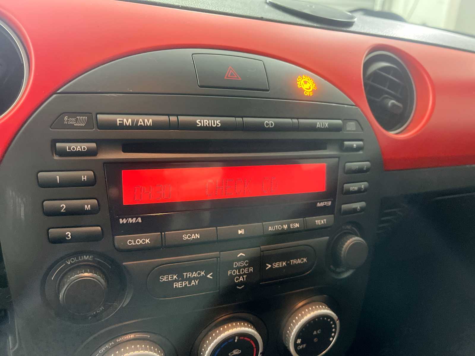 Thumbnail: 2010 Mazda MX-5 Miata - 12