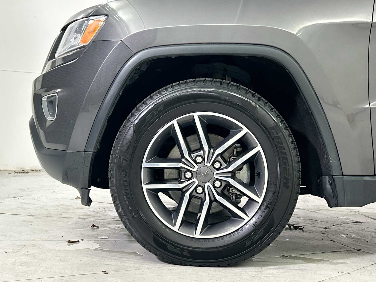 Thumbnail: 2014 Jeep Grand Cherokee - 18