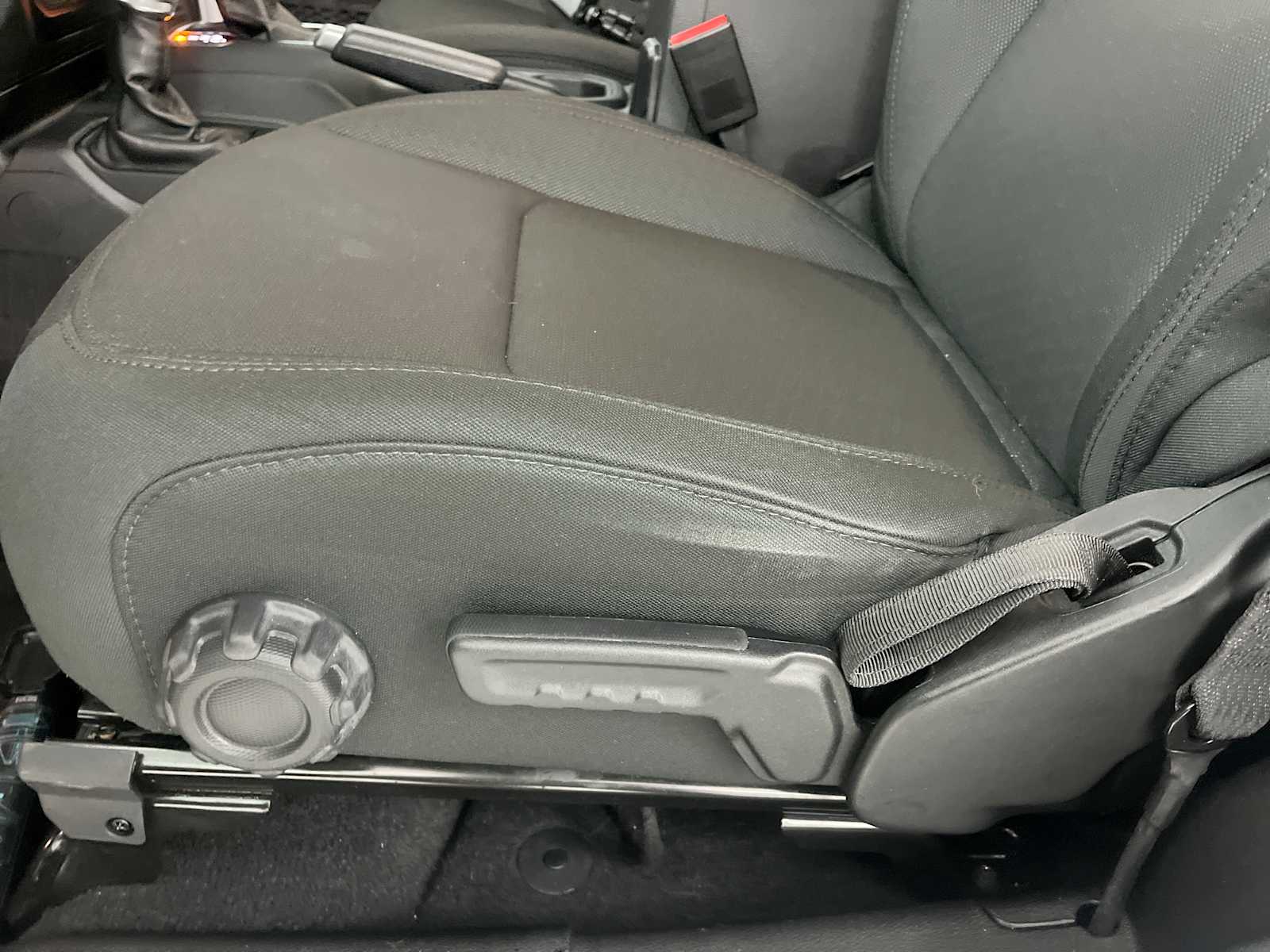 Thumbnail: 2021 Jeep Wrangler - 14